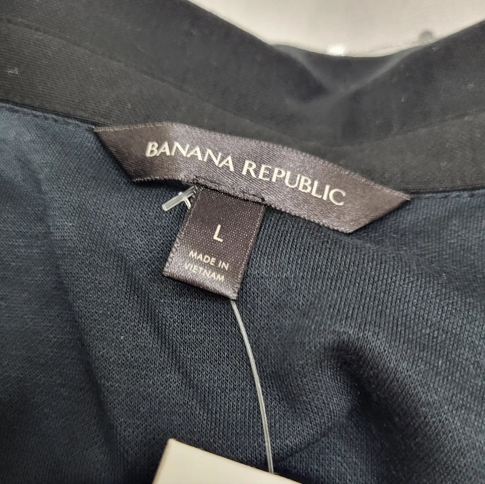 Banana Republic Women's Black Button Down Short Sleeve Shirt Size Large NWT - Picture 10 of 12